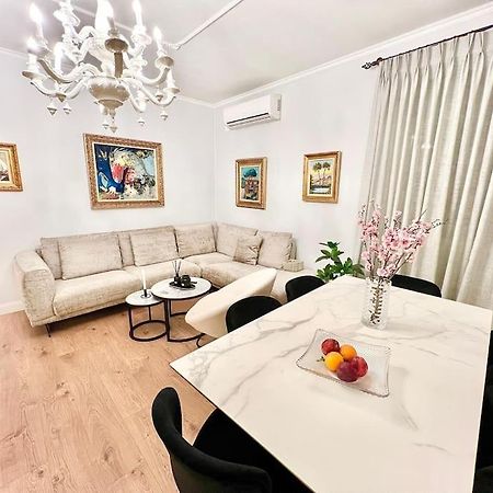 City Center Apartment Tirana Esterno foto